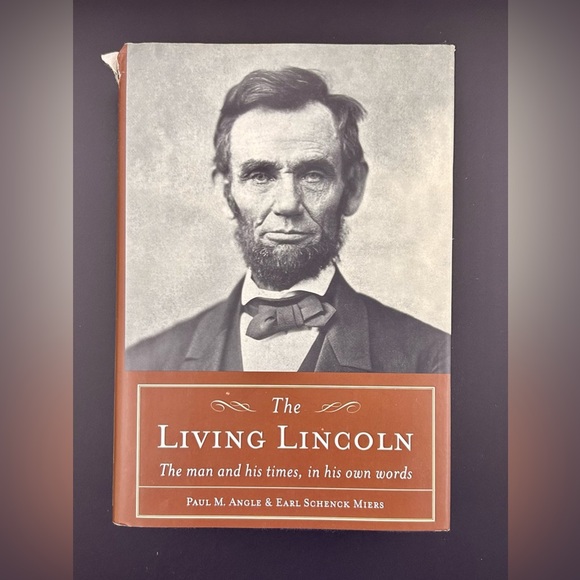 The Living Lincoln - Picture 1 of 2